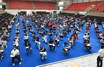 Esta tarde, se llevó a cabo el examen escrito para el ingreso a la Universidad Politécnica Taiwán Paraguay.
