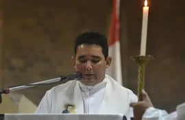 El sacerdote Pedro Olmedo, párroco de Nuestra Señora de la Asunción de San Juan Bautista Misiones.