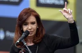 la-presidenta-argentina-cristina-kirchner-reclamo-duramente-al-mandatario-de-ee-uu-por-el-nombramiento-de-una-directiva-de-un-grupo-de-acreedores-de-200948000000-1151077.jpg