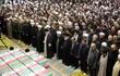 El Ayatolá Ali Jamenei, principal líder de Irán junto a otras autoridades durante el funeral de despedida al presidente Ebrahim Raisi y otros ministros que murieron en un accidente aéreo.
