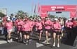 Una multitud  llegó ayer hasta la Costanera José Asunción Flores para una fiesta deportiva por la lucha contra el cáncer de mama en la maratón Octubre Rosa.