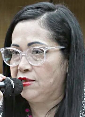 Norma Aquino, alias Yamy Nal (ANR, HC), senadora.