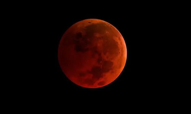 Foto: NASA. Imagen capturada por la NASA de la "luna de sangre"