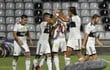 Celebración de los jugadores de Olimpia tras el gol marcado por Derlis González.