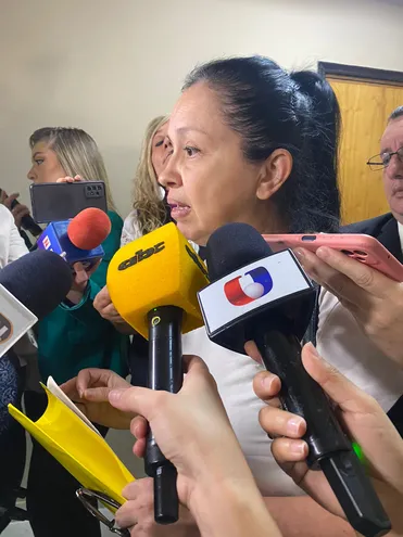 La abogada Yolanda Paredes presentó este miércoles un pedido de juicio político contra los ministros de la Sala Penal de la Corte.