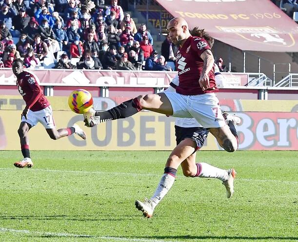 Simone Zaza fue el reemplazante ayer de Antonio Sanabria en la delantera del Torino, que perdió 2-1 en campo de la Sampdoria.