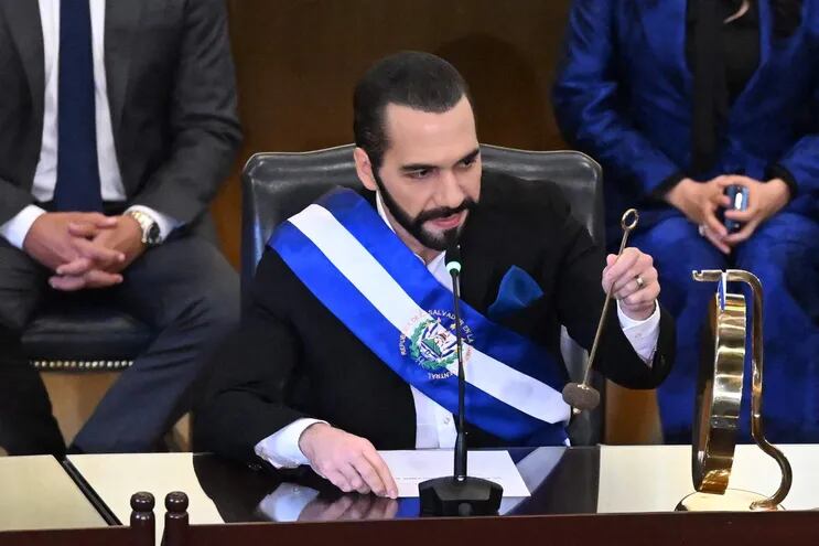 El presidente de El Salvador, Nayib Bukele, propuso la reducción de bancas en el Parlamento. El proyecto ya fue aprobado por el Legislativo. (AFP)