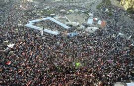 miles-de-egipcios-salieron-a-las-calles-contra-el-presidente-mohamed-mursi--164101000000-570718.JPG