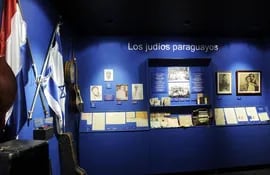 sala-de-la-esperanza-en-este-espacio-se-exponen-documentos-de-identidad-fotografias-y-recuerdos-de-los-judios-que-vinieron-al-paraguay-a-emprender-u-214341000000-568789.jpg