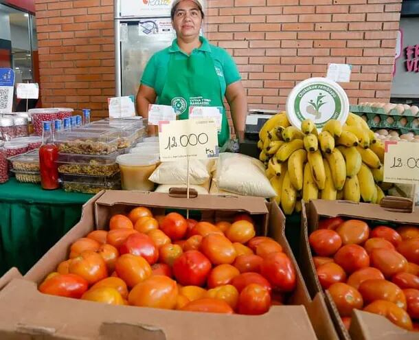Durante feria de la agricultura familiar que se realizará en San Lorenzo y Asunción agricultores venderán tomates a G. 12 mil el kg.
