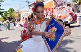 Un ambiente de fiesta se vivió ayer en la comunidad por el Día Nacional del Ñandutí.