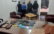 Los 21 celulares robados y las detenidas fueron llevadas a la dirección de Policía de la Cordillera.