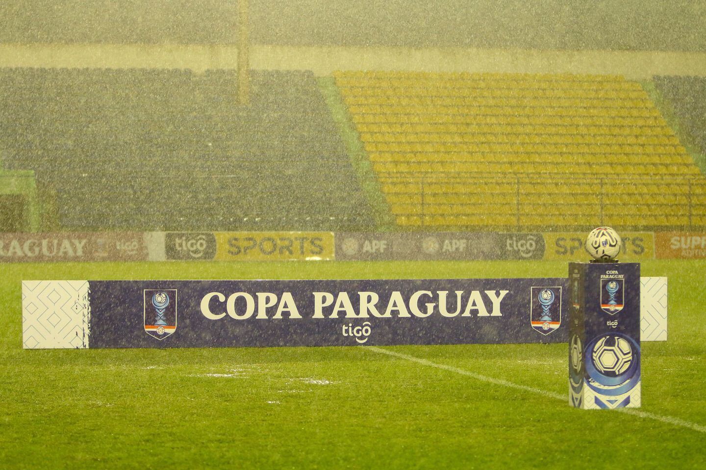 Las intensas lluvias suspendieron los dos partidos del jueves 2 de mayo por la Copa Paraguay 2024. 