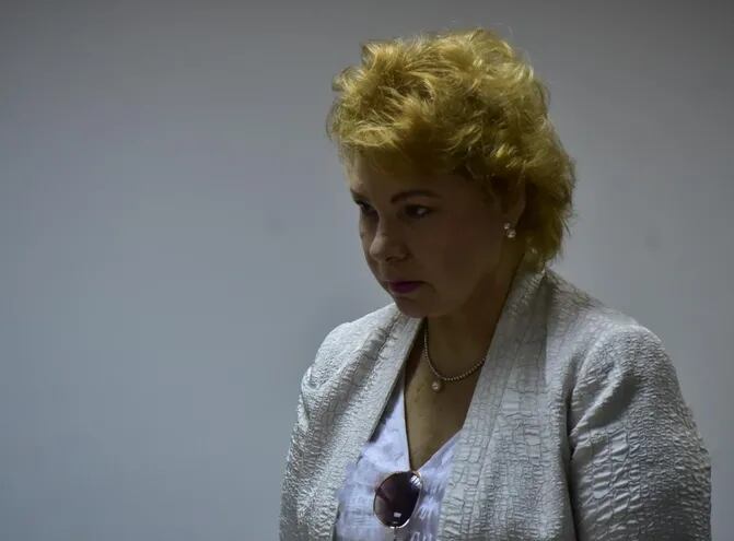 La ex viceministra de Tributación Marta González Ayala promovió una serie de querellas por publicaciones periodísticas en su contra y ello se considera un amedrentamiento a la libertad de prensa.