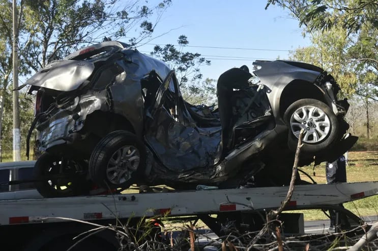 Así quedó el automóvil del hijo de Chiqui Arce, Alexandro Arce Añazco, tras el choque fatal.