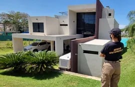 La lujosa casa de Erico Galeano, en Altos, que fue objeto de una operación financiera con un secretario de Miguel Insfrán, alias Tío Rico.