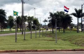 frontera-de-ponta-por-brasil-con-la-ciudad-paraguaya-pedro-juan-caballero--201426000000-1713773.jpg