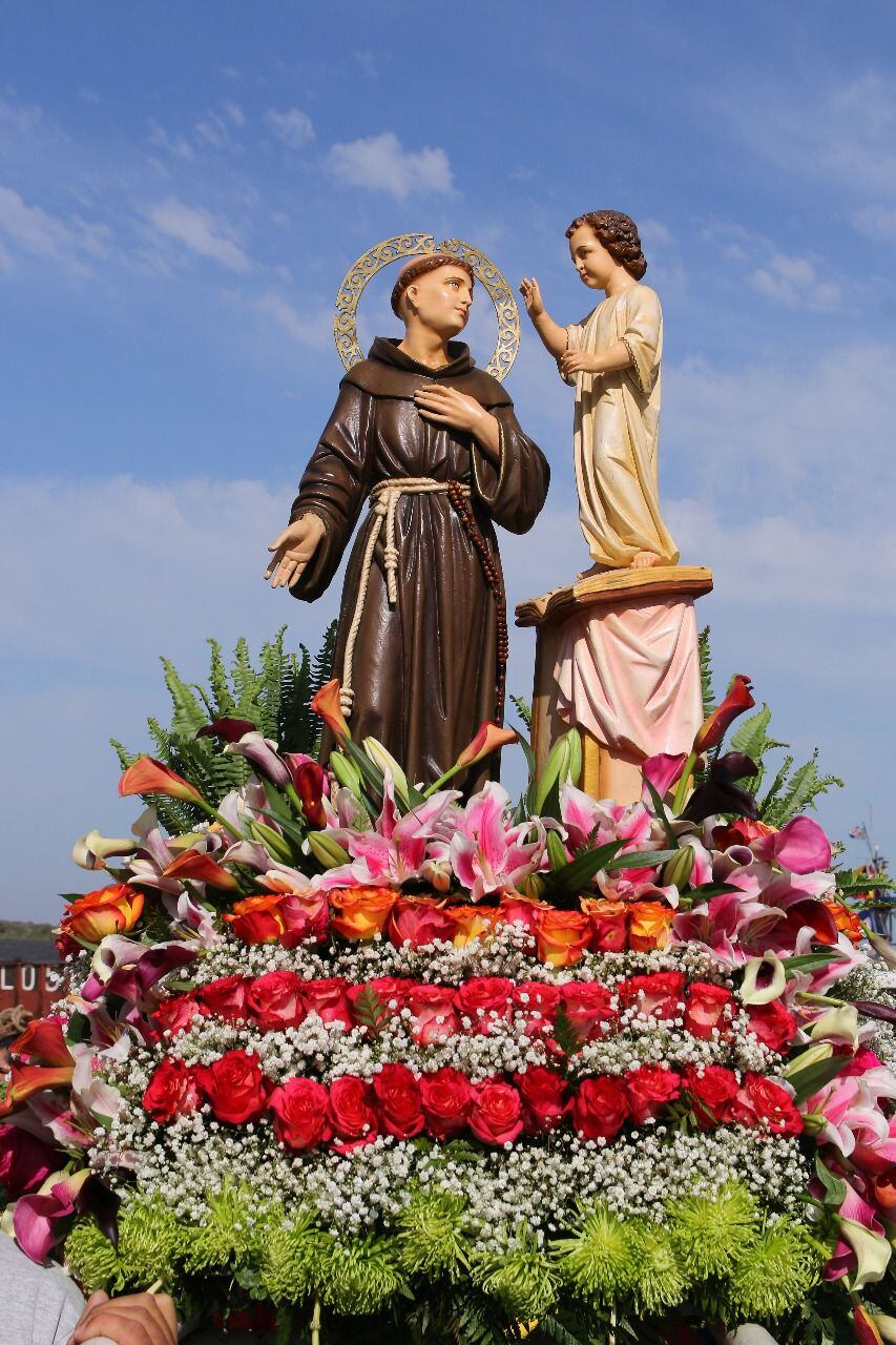 San Antonio de Padua patrón de la ciudad del mismo nombre, que el viernes festejó su 118 aniversario de fundación. Su fiesta patronal es el 13 de junio.