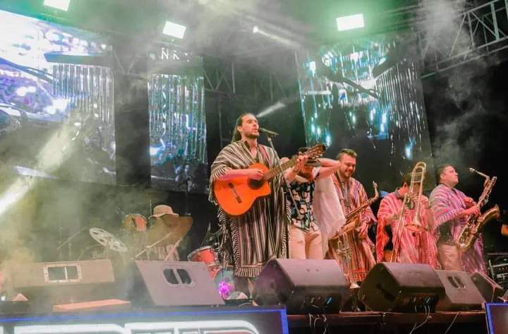 Vibrante Festival del Poncho Para’i 60 Listas en Piribebuy