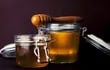 La miel es uno de los alimentos más puros, naturales y con mayor cantidad de beneficios para nuestra salud, pero su consumo debe ser moderado.