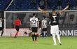 Carlos Zambrano (5), defensor de Alianza Lima, festeja el tanto contra Libertad por la segunda fecha del Grupo G de la Copa Libertadores en el estadio Defensores del Chaco, en Asunción, Paraguay.