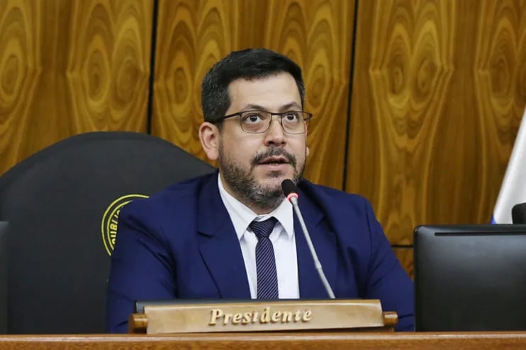Raúl Latorre (ANR, HC), actual presidente de Diputados, tendría ya los votos para el rekutu.