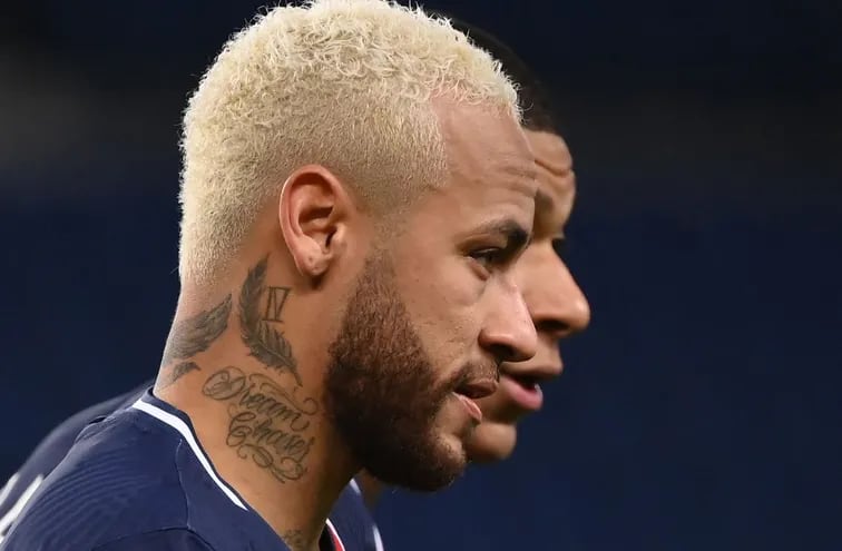 El platinado Neymar marcó de penal el gol de la victoria de París Saint-Germain sobre Leipzig.