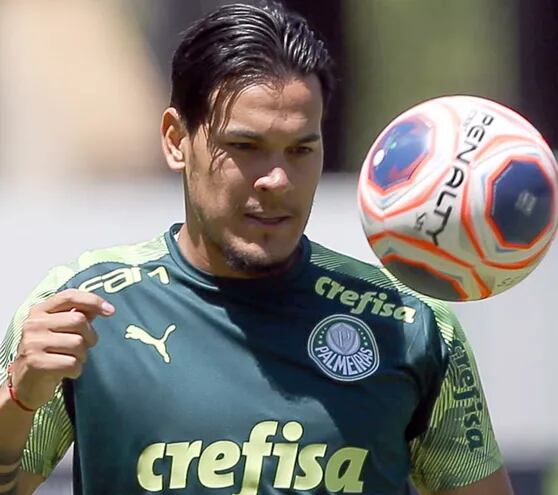Gustavo Raúl Gómez Portillo (27 años), defensor del Palmeiras.