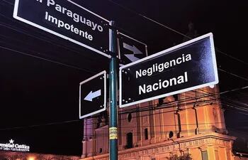La alteración de las nomenclaturas viales Paraguayo Independiente e Independencia Nacional a  Paraguayo Impotente y Negligencia Nacional respectivamente fue una manera de demostrar el hartazgo.