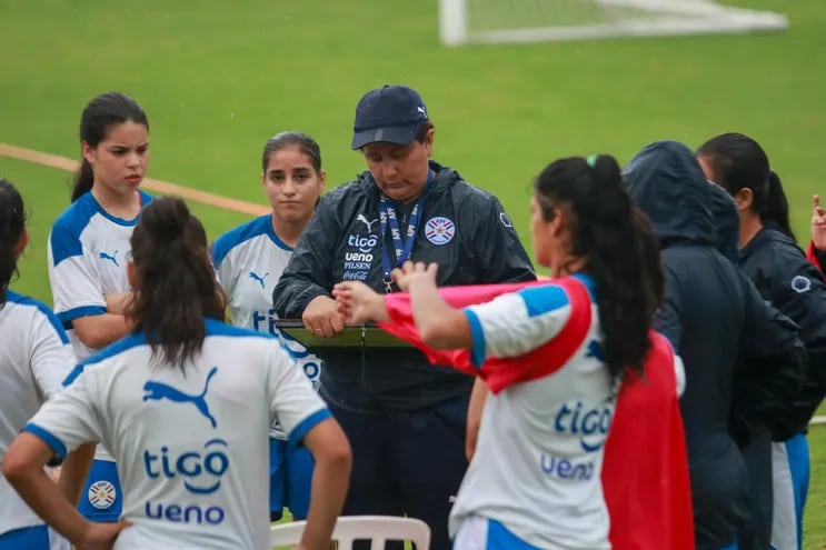 Epifania Benítez, entrenadora de la selección paraguaya Sub 17.