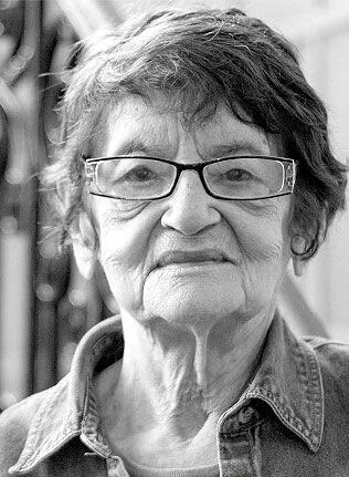 La pintora y grabadora paraguaya Laura Márquez Moscarda falleció el jueves 1 de abril a los 92 años, informó el Centro Cultural de la República El Cabildo.