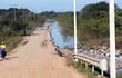 el-acceso-a-la-ciudad-de-alberdi-eembucu-esta-cortado-por-las-aguas-del-rio-paraguay-pobladores-aguardan-con-ansiedad-el-inicio-de-la-construcci-191637000000-1359230.jpg
