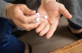 El abuso de analgésicos, como los que contienen diclofenac o ibuprofeno, es dañino para los riñones.