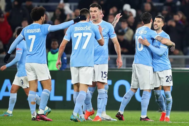 Lazio goleó al AC Milan en el calcio italiano