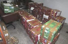 ande-recibio-56-cajas-repletas-de-documentos-de-itaipu--224229000000-1305248.jpg