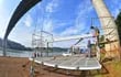 Hace una semana obreros colocaron un sistema de inspección del Puente de la Integración, que consta de un carro móvil de 24 metros de ancho que sobresale a la calzada.