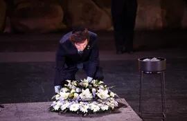 El presidente argentino Javier Milei  en el memorial Yad Vashem, en Jerusalem.