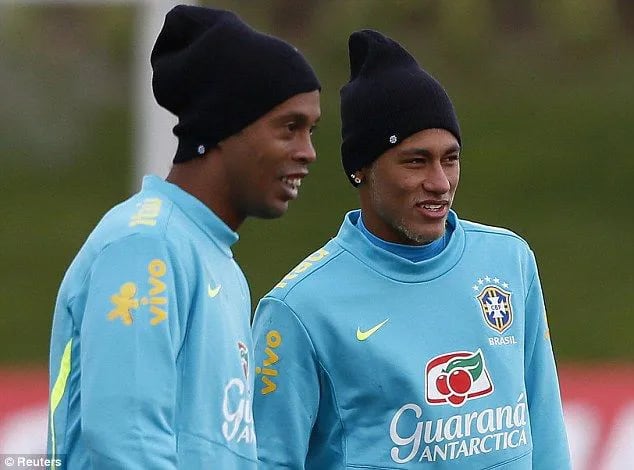 equipo neymar y ronaldinho