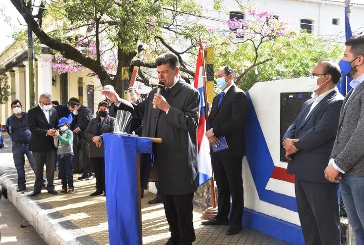 El titular del PLRA, Efraín Alegre, encabezó ayer la recordación y  ofrenda por los  133 años de fundación del principal  partido opositor.