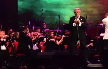 Plácido Domingo en el concierto que ofreció en Paraguay, en octubre del año pasado.