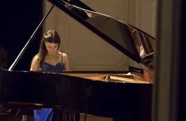 la-pianista-paraguaya-chiara-dodorico-160826000000-1710656.JPG