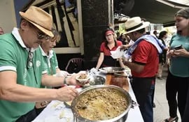 El batiburrillo, hecho con las viseras de la oveja o la vaca es el plato tradicional que identifica a San Juan Bautista, capital del Departamento de Misiones.