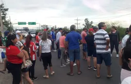 Ciudadanos de Remansito protestan en contra del aumento del precio de peaje