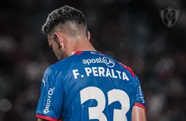 Fabrizio Peralta, titular en Cerro Porteño ante Olimpia.