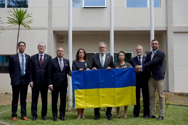 Acto de apoyo a Ucrania celebrado ayer en la sede de la Unión Europea en Paraguay con embajadores del G7 acreditados ante el Gobierno de Paraguay. (gentileza)