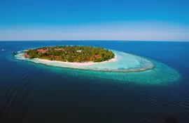 En esta isla comenzó el turismo en Maldivas: en Vihamanaafushi se inauguró en 1972 Kurumba Village.