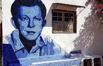 Mural que retrata a José Asunción Flores en su casa natal de la Chacarita.