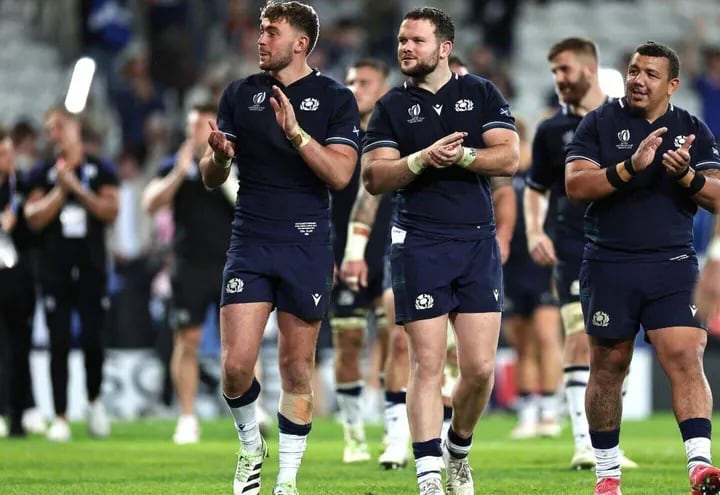 Los escoceses se muestran confiados para el duelo clave de hoy frente a Irlanda en el Mundial de Rugby en Francia. AFP
