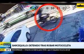 Barcequillo: detenido tras robar motocicleta