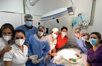 Inédito: dos bebés nacieron inesperadamente en hospital IPS Ingavi